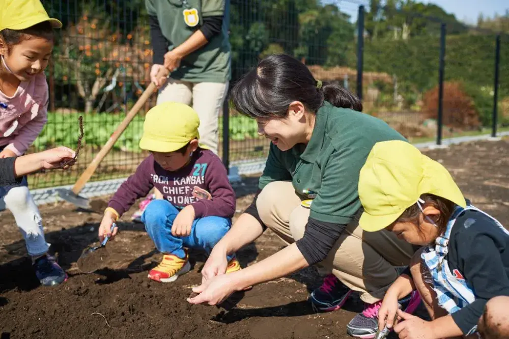 【武蔵新田駅徒歩6分】セブンなないろ保育園(大田区)｜時給1250～1650｜園事務（パート・アルバイト）