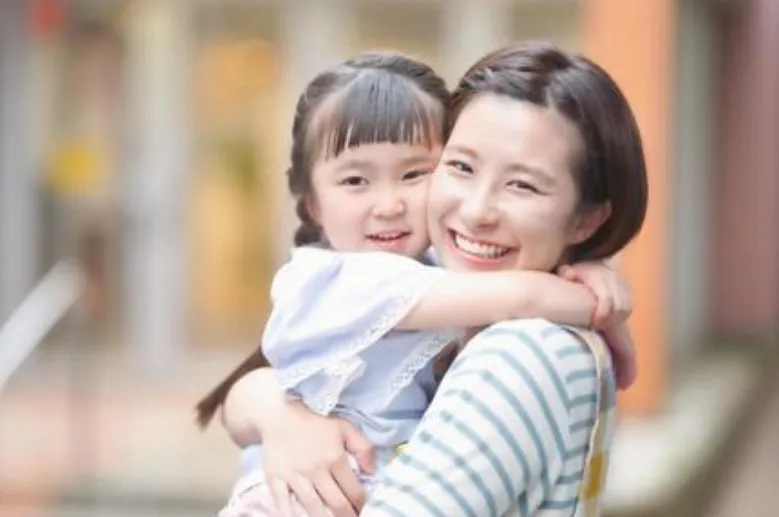 【横浜駅／徒歩圏内】住宅補助＆家族手当あり！年間休日120日・残業ゼロ目標◎大手グループ運営で「心にゆとり」が持てる小規模保育（正職員） |  | 株式会社 i・あとらす(神奈川県横浜市西区)の求人