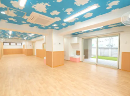 日当たり良好な保育室完備◎