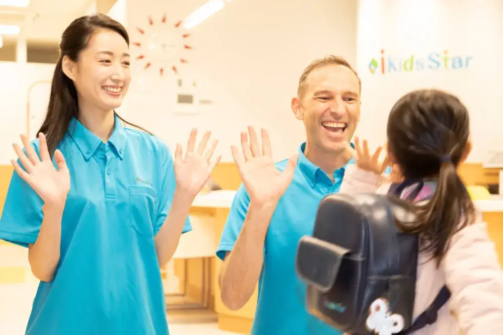 【横浜市中区｜バイリンガル幼児園保育士｜月給230000円～280000円｜年休125日｜土日祝休み】 |  | 株式会社 i・あとらす(神奈川県横浜市中区)の求人